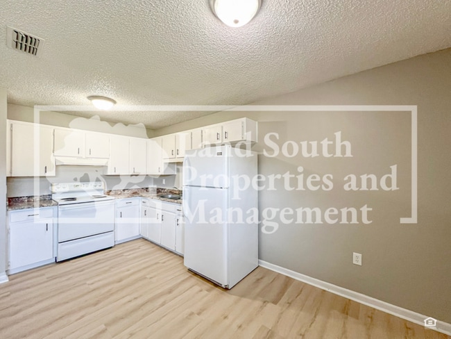 Photo - 1338 Payne St