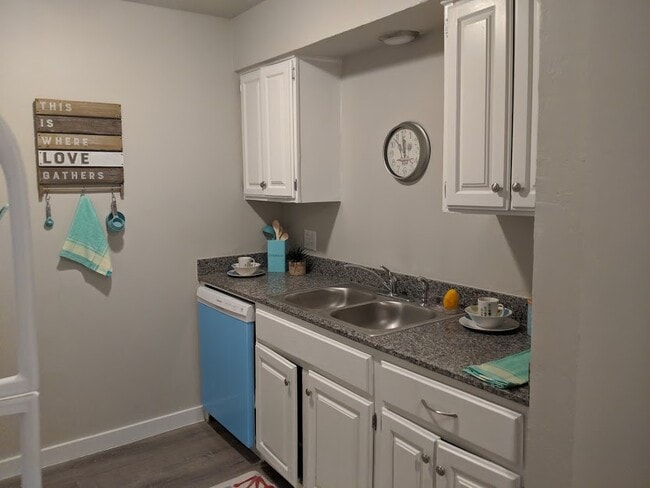 Residence @ Penn Grand Apartments