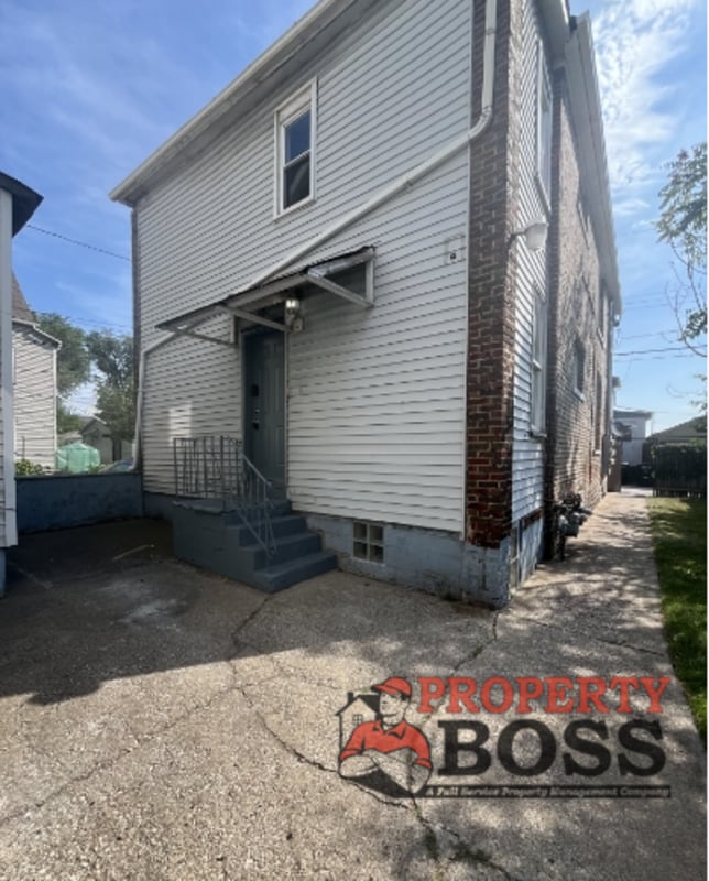 Building Photo - 3927 Elm St