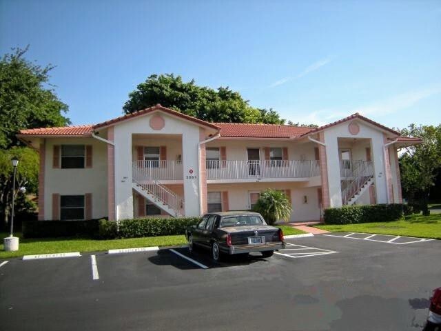 Building Photo - 3061 Holiday Springs Blvd Unit 202-5