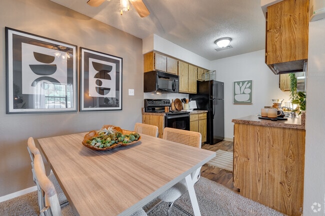 2BR, 2BA- 1000SF