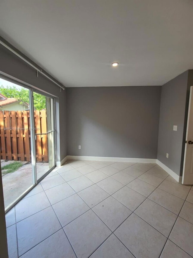 Photo - 305 NW 109th Ave