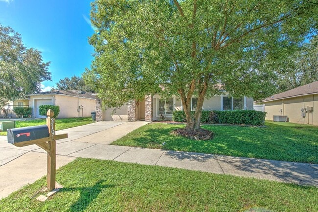 319 Abigail Rd