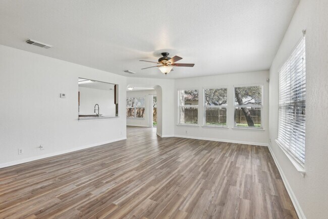 Photo - 16216 Ike Ln