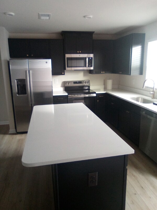 Photo - 3905 Clyde St