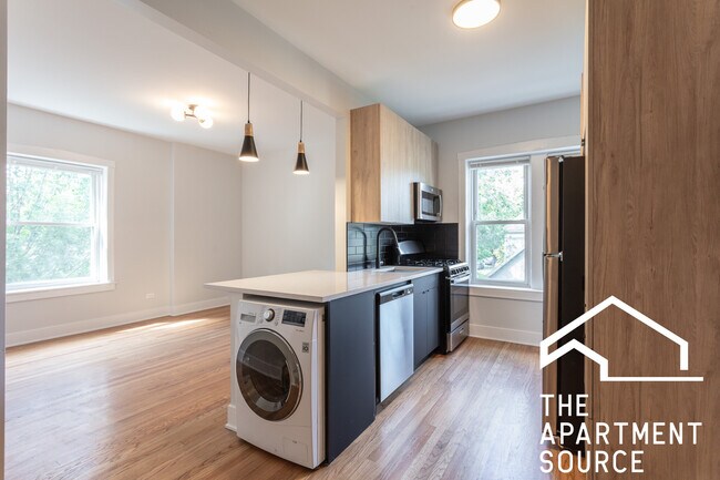 Photo - 4011 N Lowell Ave Condo Unit 4007-1W