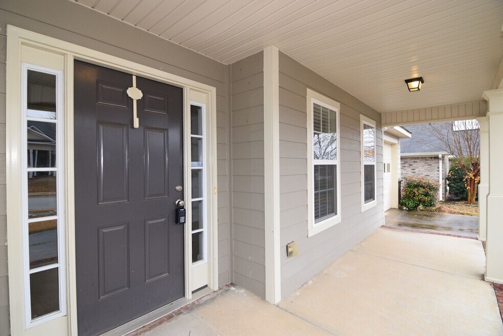 659 Ventana Dr