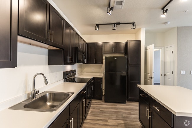 2HAB, 2BA - Cosmos
