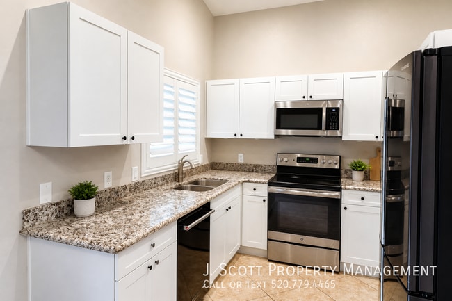Photo - 135 W Ingram St