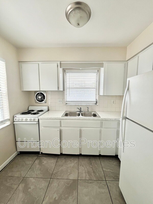 Photo - 321 24th Ave N Unit #7