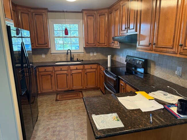 Photo - 412 Winwood Dr