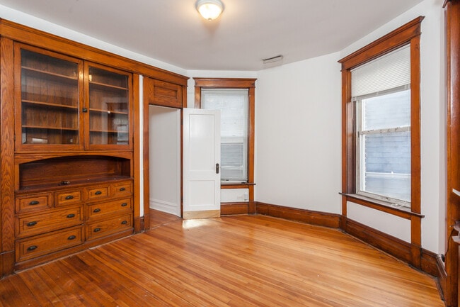 Photo - 3239 N Clifton Ave Unit 3