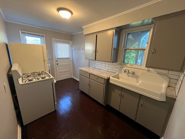 221 Prospect Ave NE Unit 221 Prospect