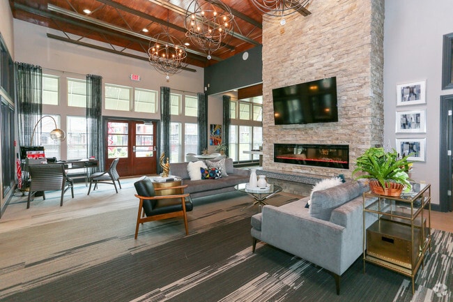 Building Photo - Icon at Hewitt Rental