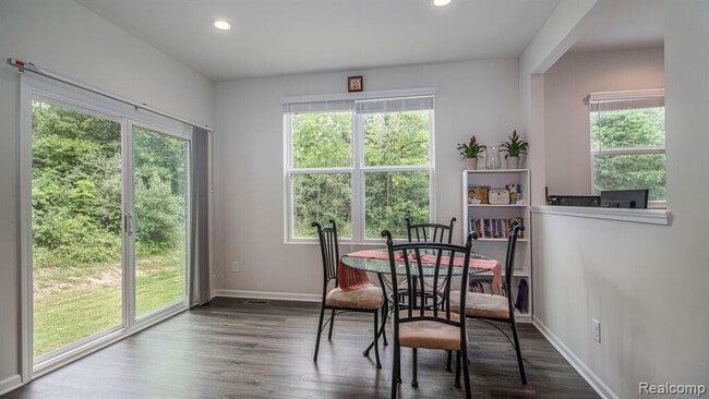 Photo - 28320 Verona Dr