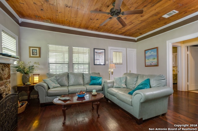 Photo - 1050 W Coll St