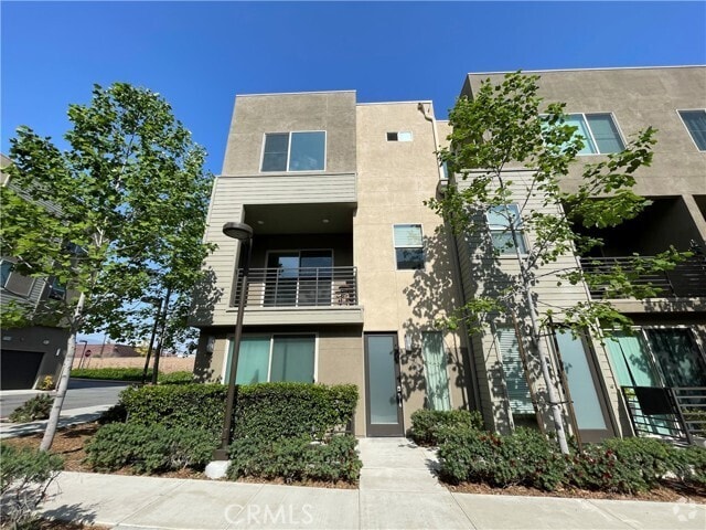 Building Photo - 770 Chandler Walk Rental