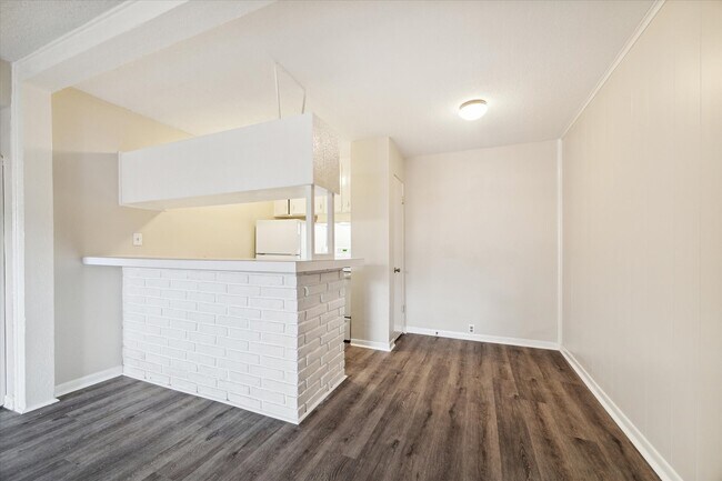 Photo - 3259 Branard St