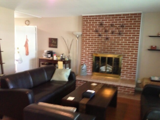 Photo - 3 Bedroom w/Fenced Yard