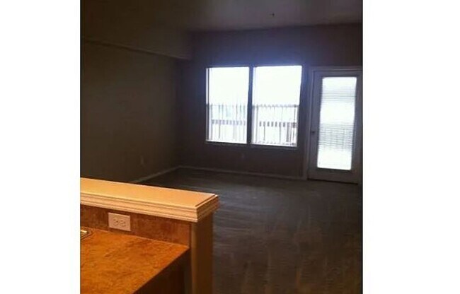 Photo - Beautiful townhome with 3 levels in South ...
