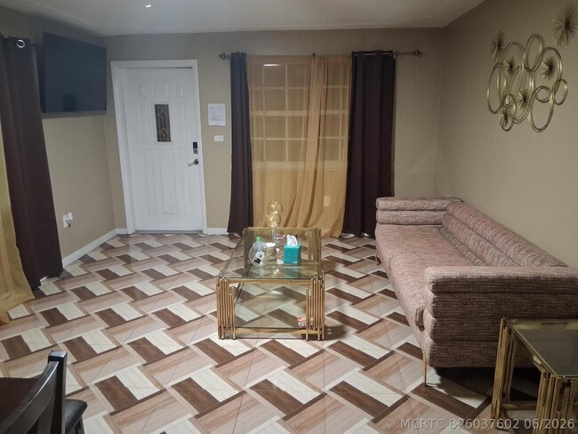 Photo - 1234 NE 151st St Unit 1