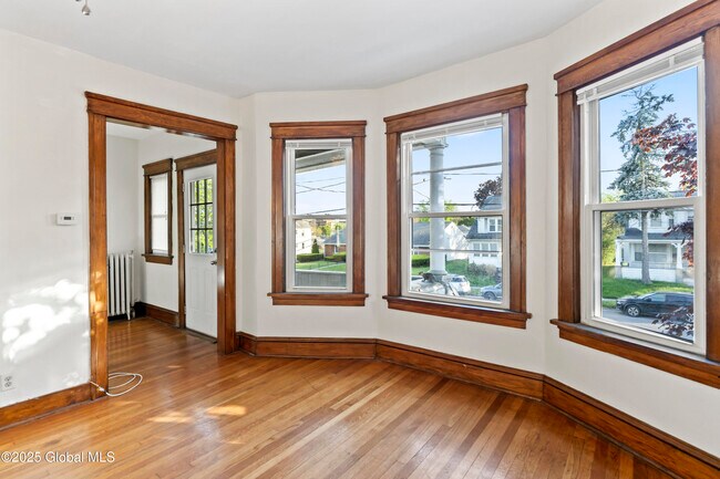 831 Washington Ave Unit 2