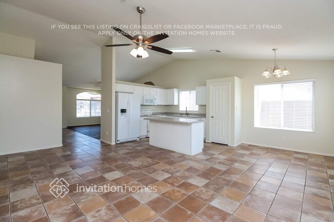 11337 E Roscoe Ave