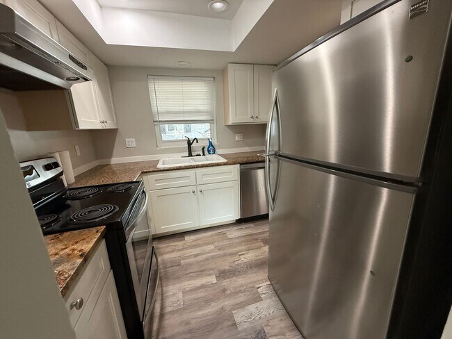 Photo - 2/1 UPDATED UNIT in a Triplex