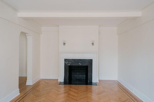 Photo - 248 E 68th St Apartments