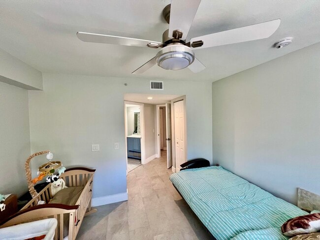 Photo - 2033 SE 10th Ave Unit 620