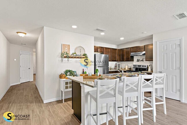 Photo - 585 Century 21 Dr Unit 4