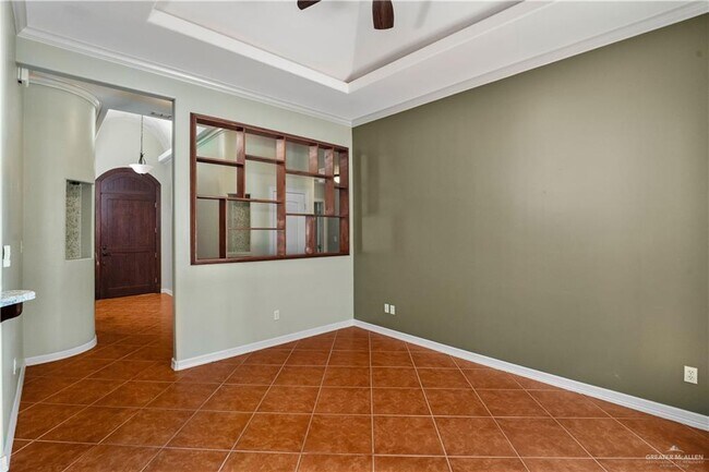 Photo - 21 Datepalm Ave