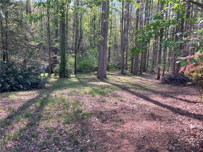 Photo - 2 Maple Leaf Dr