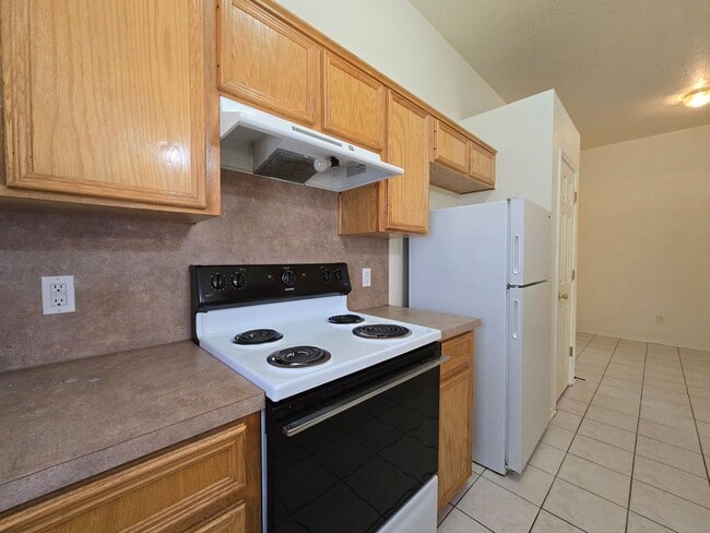 Photo - RENT REDUCTION - AVAILABLE NOW! Unidad 4109 Alan Kent Drive - A