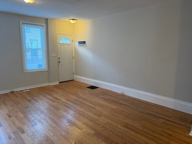 Photo - 2015 Fernon St