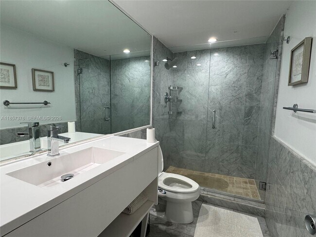 Photo - 5161 Collins Ave Unit 1104