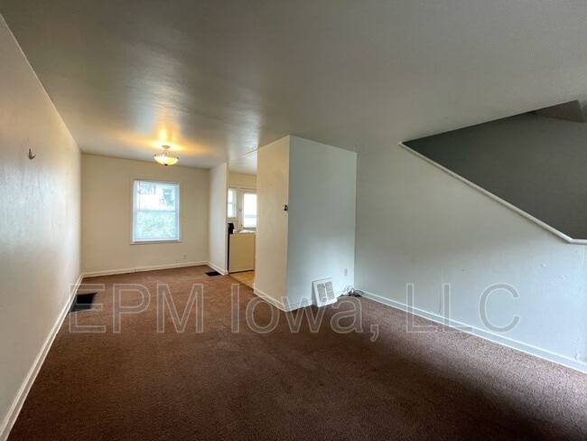 Photo - 219 Madison St