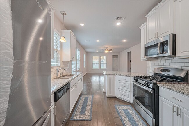 Photo - 7922 Euphonia Glade Ln