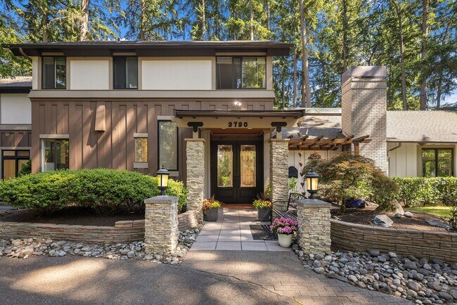 Photo - MUST SEE - Gorgeous short-term rental for ...