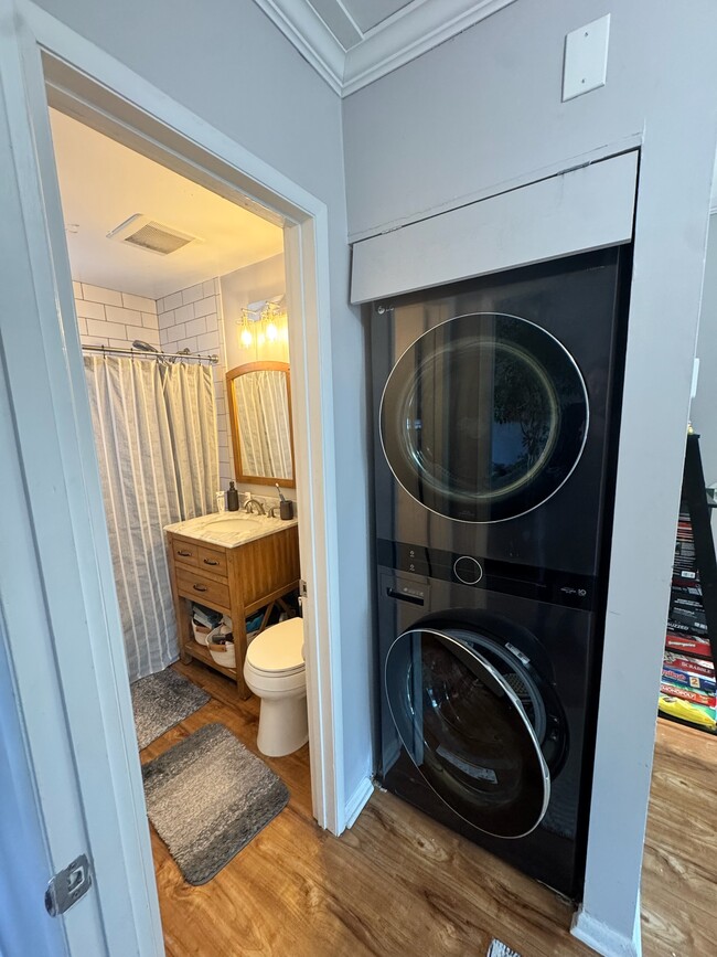Brand new washer/dryer connected to wifi and app to control from anywhere - 2841 S Wakefield St Unit B