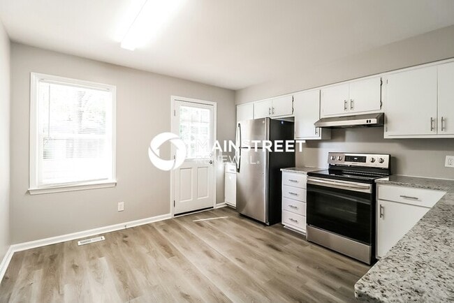 Photo - 3 Bedroom Pet-Friendly Home in GARNER, NC with Main Street Renewal