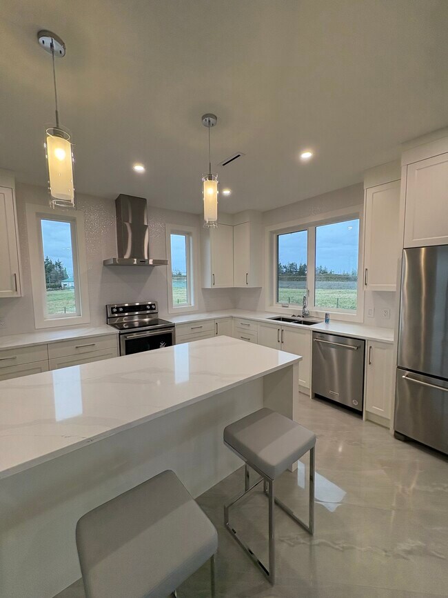 Photo - 3388 Ross Rd