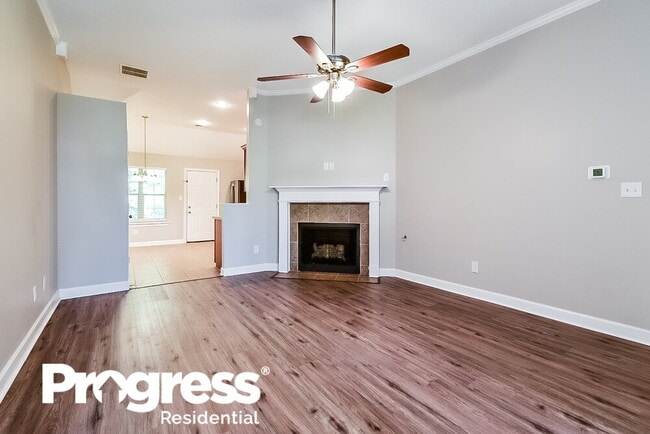 Photo - 6304 Kingsview Dr