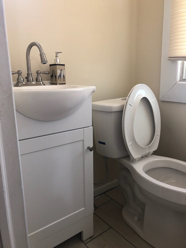 Photo - 209 Magnolia Ter Unidad A