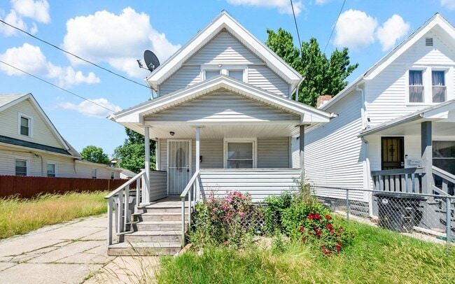 Photo - 2048 W 105th St
