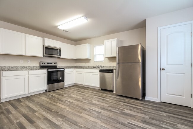 Photo - 508 Wagon Trail