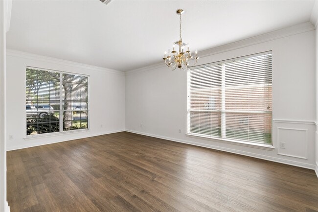 Photo - 3326 Lakeway Ln