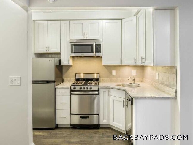 Photo - 52 Clearway St Unit 5