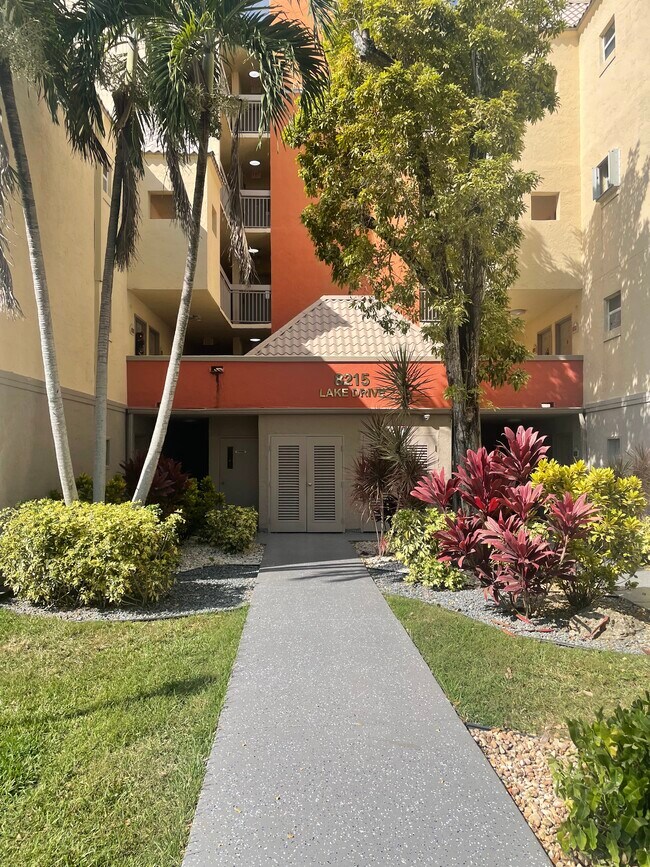 Photo - 8215 Lake Dr Unit 307 B