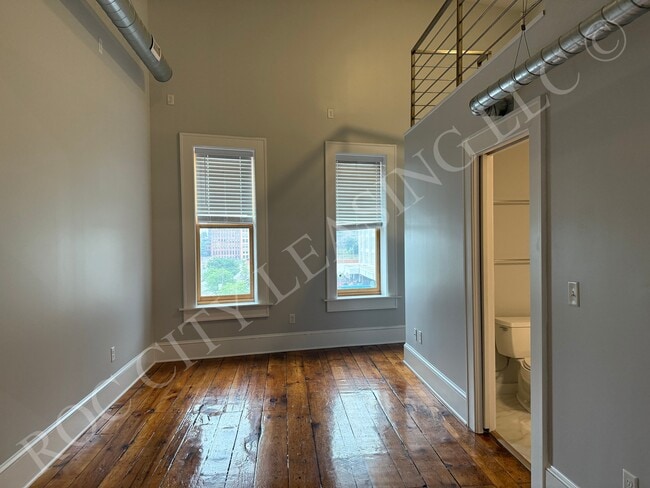Photo - 131-163 State Street-401 Unidad 401